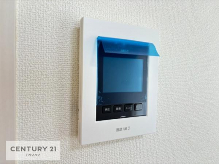 完成予想図(内観)　TVモニター付きインターホンでお子様のお留守番中なども安心ですね。（同仕様）
