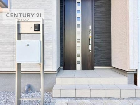 その他現地　郵便ポスト付きで不在時でも荷物が受け取れてとっても便利！
家にいなきゃいけないストレス回避！再配達の手間が省けます！