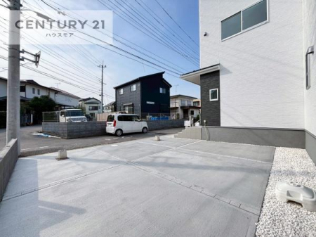 ԏ@ԃXy[X2䕪܂IZJhJ[͂AoCN⎩]ԂȂǂuꏊɍ܂B