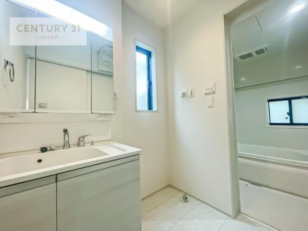 ʑEʏ@Oʋdl̐ʏ́AgȂ݂₷I͎[ɂȂĂ܂BhC[₨ϓЕt̂ŐʑXbLƌ邱Ƃo܂I