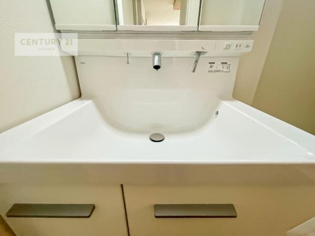 ʑEʏ@gȂ𐮂ʏ́A厖łI̐̂镵͋CoIC悭g܂B[Xy[XłˁI
