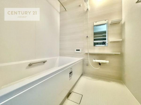 @Ƃ̂oX[IKȃoX^C܂I
1̔ƖĂfGȃN[[VԂɂȂ肻łˁB