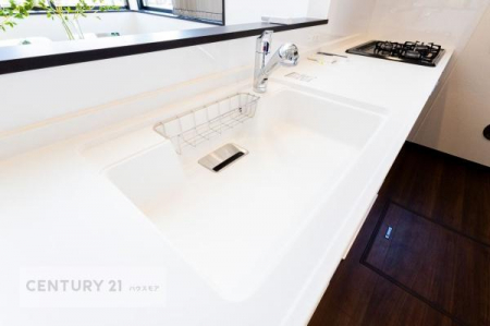 Lb`@lC̑ΖʎVXeLb`̗pĂ܂IƑ̃R~jP[VRƑ݌vłB
LDKŜɖڂ͂̂ŊłˁB