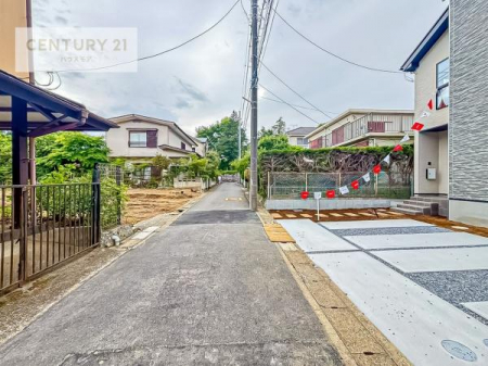 ԏ@ԃXy[X2䕪܂IZJhJ[͂AoCN⎩]ԂȂǂuꏊɍ܂B