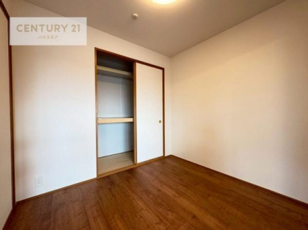 m@[Xy[XĂ܂IXbLڂ鎖ł܂ˁB
ƋI΂ȂVvȃfUCׁ̈AƋI΂Cɓ̋ԍ肪łłˁB