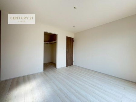 rOȊŐ@EH[NCN[[bgtłB
VvɃfUCĂ邽߁AƋIт܂I
Cɓ̉ƋuĂ낰Ԃ邱Ƃł܂B
