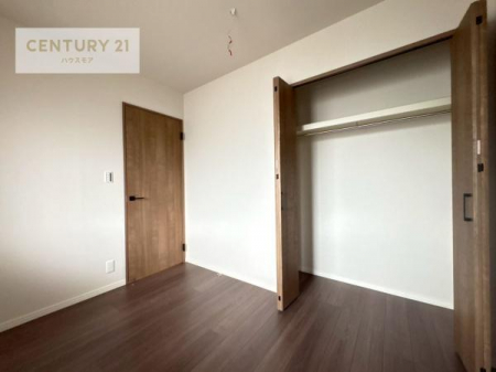 rOȊŐ@[Xy[XĂ܂IXbLڂ鎖ł܂ˁB
ƋI΂ȂVvȃfUCׁ̈AƋI΂Cɓ̋ԍ肪łłˁB