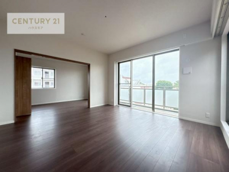 rO@傫ȑ炽Ղ̗z閾邢rOBĴ郊rOŉƑĉ났̎Ԃ߂܂B