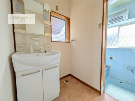 ʑEʏ@gȂ𐮂ʏ́A厖łI̐̂镵͋CoIC悭g܂B