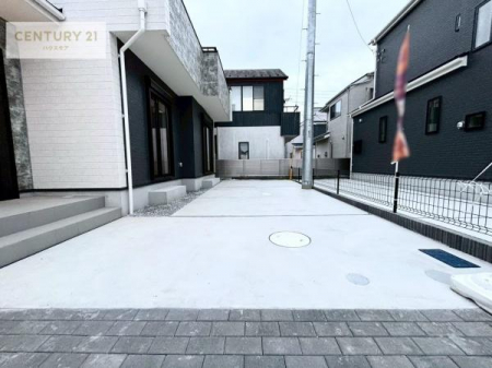 ԏ@ԃXy[X2䕪܂IZJhJ[͂AoCN⎩]ԂȂǂuꏊɍ܂B