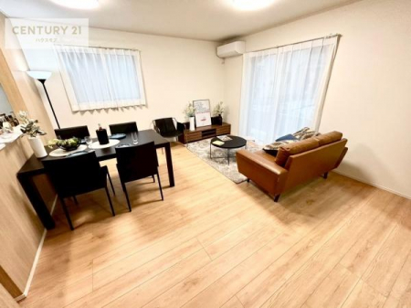 rO@SnǂrO͉ƑRƏW܂܂BƑcR̎ԂłBƑƁAw[Ԃ߂łˁB邭JIȋԂłB