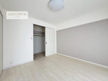 q@[Xy[XĂ܂IXbLڂ鎖ł܂ˁB
ƋI΂ȂVvȃfUCׁ̈AƋI΂Cɓ̋ԍ肪łłˁB