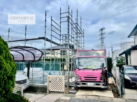 ԏ@ԃXy[X2䕪܂IZJhJ[͂AoCN⎩]ԂȂǂuꏊɍ܂B
