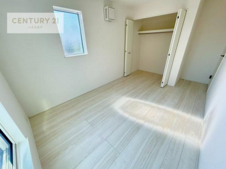 rOȊŐ@[Xy[XĂ܂IXbLڂ鎖ł܂ˁB
ƋI΂ȂVvȃfUCׁ̈AƋI΂Cɓ̋ԍ肪łłˁB