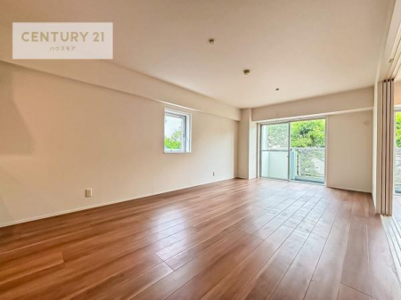 rO@傫ȑ炽Ղ̗z閾邢rOBĴ郊rOŉƑĉ났̎Ԃ߂܂B