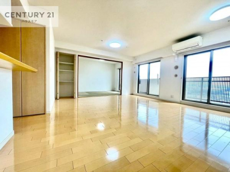 rO@傫ȑ炽Ղ̗z閾邢rOBĴ郊rOŉƑĉ났̎Ԃ߂܂B