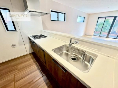 Lb`@lC̑ΖʎVXeLb`̗pĂ܂IƑ̃R~jP[VRƑ݌vłB
qlɂڂ͂̂ŊłˁBLXgĉKɍƂi݂܂B