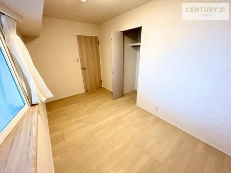 m@[Xy[XĂ܂IXbLڂ鎖ł܂ˁB
ƋI΂ȂVvȃfUCׁ̈AƋI΂Cɓ̋ԍ肪łłˁB