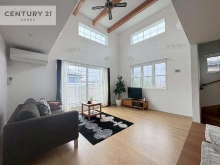 rO@㕔Ŗ邭J܂ISnǂrO͉ƑRƏW܂܂BƑcR̎ԂłBƑƁAw[Ԃ߂łˁB