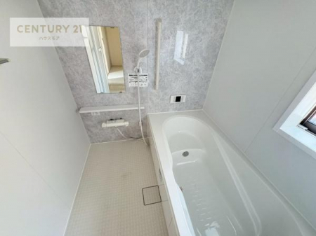 @Ƃ̂oX[IKȃoX^C܂I
1̔ƖĂfGȃN[[VԂɂȂ肻łˁB