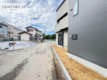 ԏ@ԃXy[X2䕪܂IZJhJ[͂AoCN⎩]ԂȂǂuꏊɍ܂B