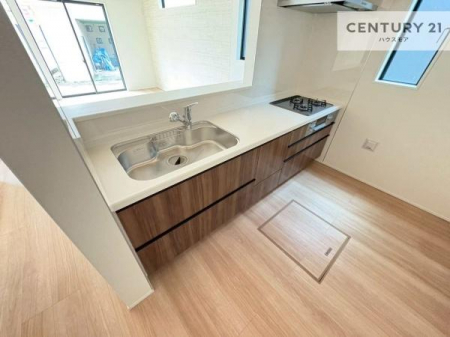 Lb`@lC̑ΖʎVXeLb`̗pĂ܂IƑ̃R~jP[VRƑ݌vłB
qlɂڂ͂̂ŊłˁBLXgĉKɍƂi݂܂I