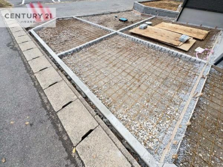 ԏ@ԃXy[X2䕪܂IZJhJ[͂AoCN⎩]ԂȂǂuꏊɍ܂B