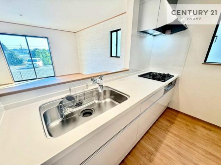 Lb`@lC̑ΖʎVXeLb`̗pĂ܂IƑ̃R~jP[VRƑ݌vłB
qlɂڂ͂̂ŊłˁBLXgĉKɍƂi݂܂I