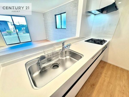 Lb`@lC̑ΖʎVXeLb`̗pĂ܂IƑ̃R~jP[VRƑ݌vłB
qlɂڂ͂̂ŊłˁBLXgĉKɍƂi݂܂I