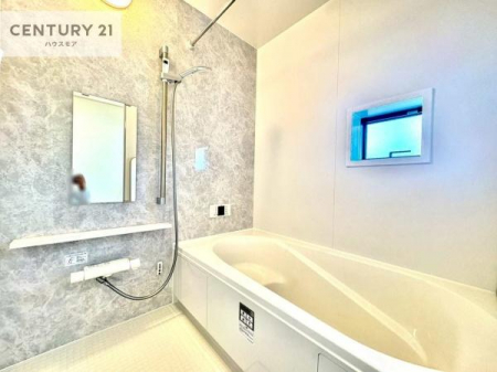 @Ƃ̂oX[IKȃoX^C܂I
1̔ƖĂfGȃN[[VԂɂȂ肻łˁB