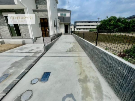 ԏ@ԃXy[X2䕪܂IZJhJ[͂AoCN⎩]ԂȂǂuꏊɍ܂B