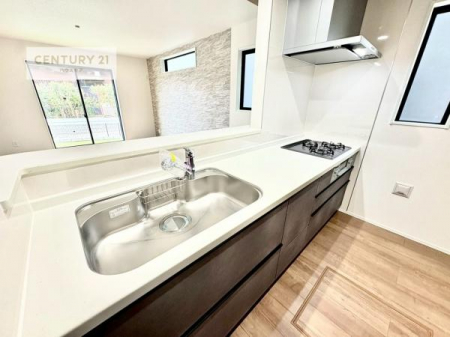 Lb`@lC̑ΖʎVXeLb`̗pĂ܂IƑ̃R~jP[VRƑ݌vłB
qlɂڂ͂̂ŊłˁBLXgĉKɍƂi݂܂I