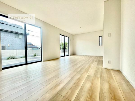 rO@傫ȑ炽Ղ̗z閾邢rOBĴ郊rOŉƑĉ났̎Ԃ߂܂B