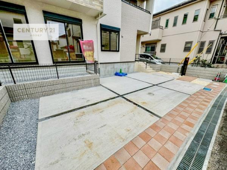 ԏ@ԃXy[X3䕪܂IZJhJ[͂AoCN⎩]ԂȂǂuꏊɍ܂B