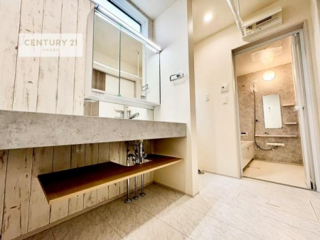 ʑEʏ@X^CbVŃIVȐʑIgȂ𐮂ʏ́A厖łI̐̂镵͋CoIC悭g܂B