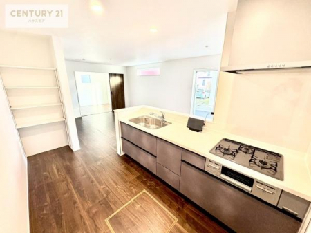 Lb`@yn̔JÒz
lC̑ΖʎVXeLb`̗pĂ܂IƑ̃R~jP[VRƑ݌vłB
qlɂڂ͂̂ŊłˁBLXgĉKɍƂi݂܂B