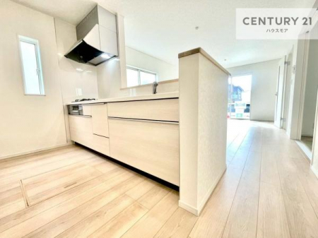 Lb`@lC̑ΖʎVXeLb`̗pĂ܂IƑ̃R~jP[VRƑ݌vłB
qlɂڂ͂̂ŊłˁBLXgĉKɍƂi݂܂I