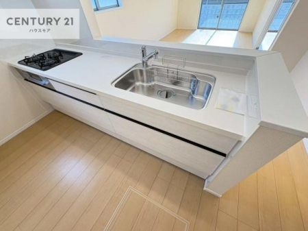 Lb`@lC̑ΖʎVXeLb`̗pĂ܂IƑ̃R~jP[VRƑ݌vłB
qlɂڂ͂̂ŊłˁBLXgĉKɍƂi݂܂B