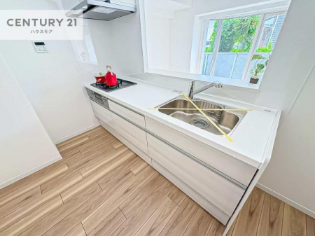 Lb`@lC̑ΖʎVXeLb`̗pĂ܂IƑ̃R~jP[VRƑ݌vłB
qlɂڂ͂̂ŊłˁBLXgĉKɍƂi݂܂B