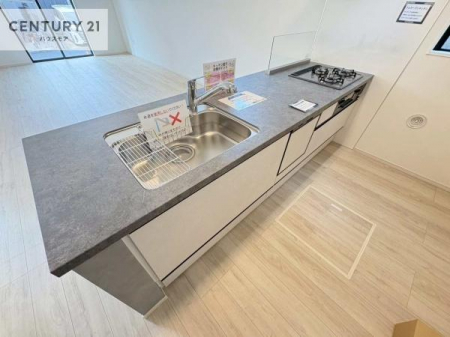 Lb`@lC̑ΖʎVXeLb`̗pĂ܂IƑ̃R~jP[VRƑ݌vłB
qlɂڂ͂̂ŊłˁBLXgĉKɍƂi݂܂B