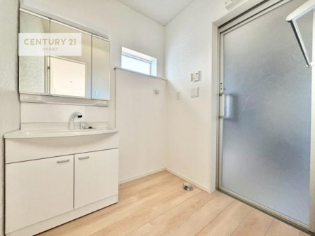 \z}()@t̖邢ʎłICɓւłĐɕۂƂł܂IRނ̂łς̎dオǂȂ܂ˁIidlj