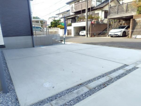 ԏ@ԃXy[X2䕪܂IZJhJ[͂AoCN⎩]ԂȂǂuꏊɍ܂B