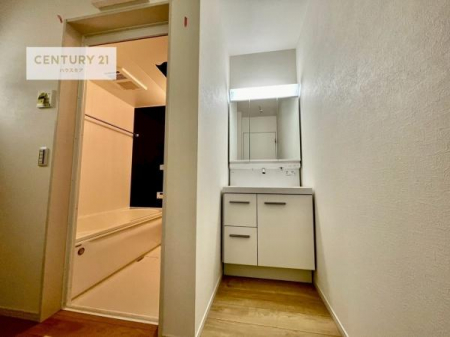 ʑEʏ@gȂ𐮂ʏ́A厖łI̐̂镵͋CoIC悭g܂B