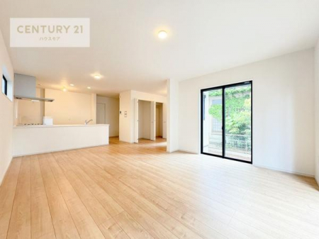 rO@SnǂrO͉ƑRƏW܂܂BƑcR̎ԂłBƑƁAw[Ԃ߂łˁB邭JIȋԂłB