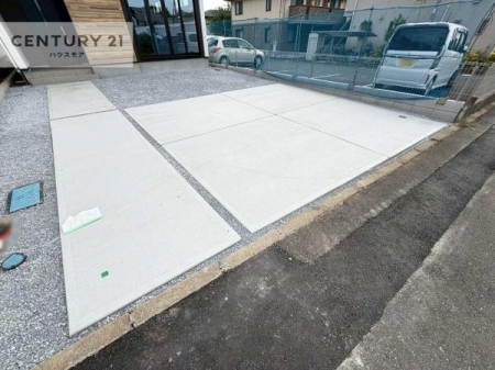 ԏ@ԃXy[X2䕪܂IZJhJ[͂AoCN⎩]ԂȂǂuꏊɍ܂B