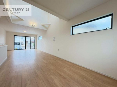 rO@傫ȑ炽Ղ̗z閾邢rOBĴ郊rOŉƑĉ났̎Ԃ߂܂B