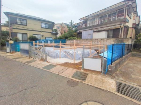 ԏ@ԃXy[X2䕪܂IZJhJ[͂AoCN⎩]ԂȂǂuꏊɍ܂B
