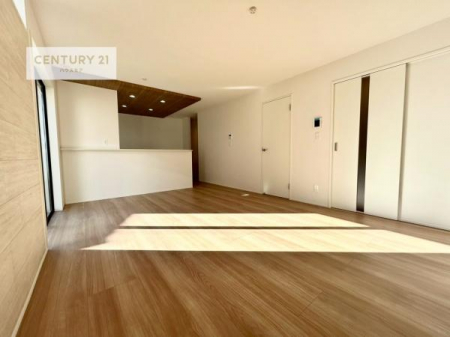 rO@rOŜnΖʃLb`Ȃ̂ŁAql̗lqȂƂłqĂ₷SȊԎłI