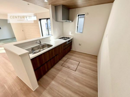 Lb`@lC̑ΖʎVXeLb`̗pĂ܂IƑ̃R~jP[VRƑ݌vłB
qlɂڂ͂̂ŊłˁBLXgĉKɍƂi݂܂B