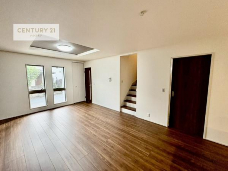 rO@傫ȑ炽Ղ̗z閾邢rOBĴ郊rOœX̔܂B